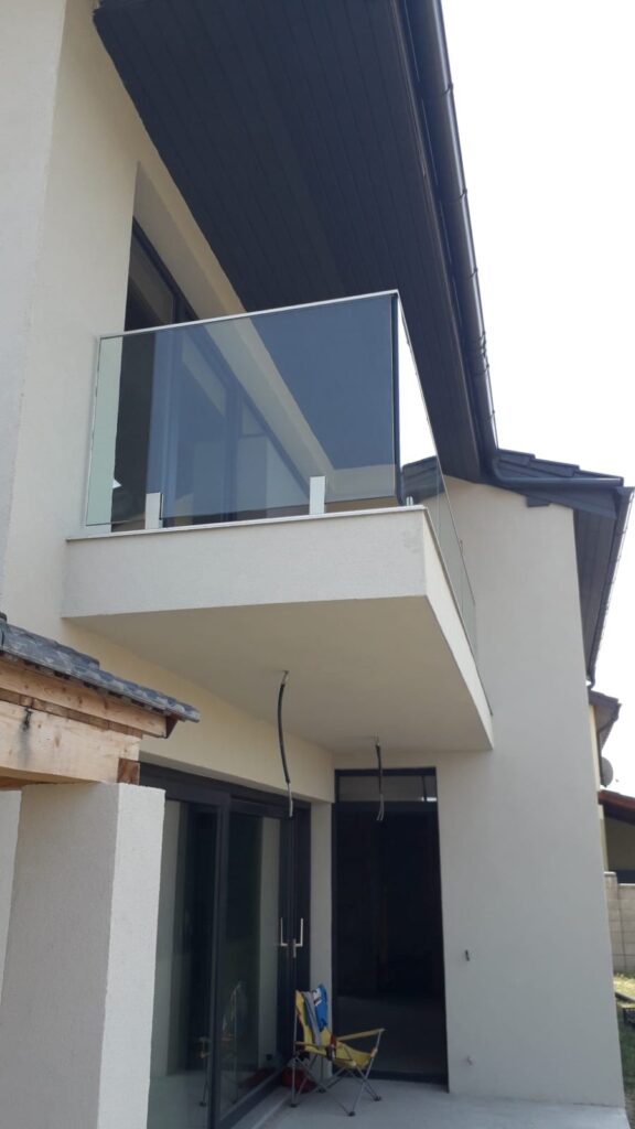 balustrada balcon sticla